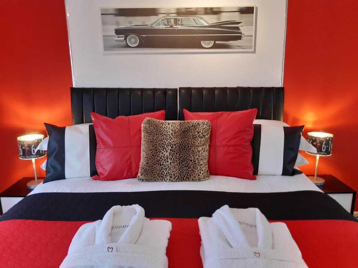 Cadillac Kustomz Hotel - Breakfast Available Ротсей Экстерьер фото
